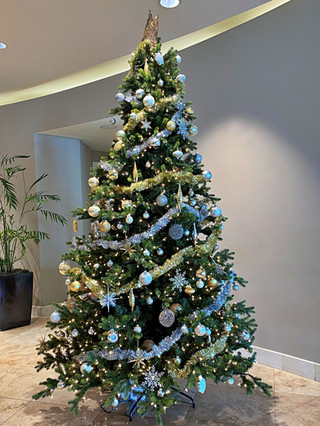 snowballs-and-stars-office-Christmas.JPEG