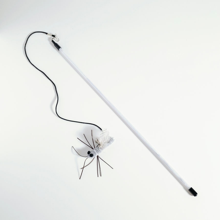 Katzenspielzeug von Cat Tree Naturkatzenbaum Schweiz – liebevoll ausgewählt und verspielt.