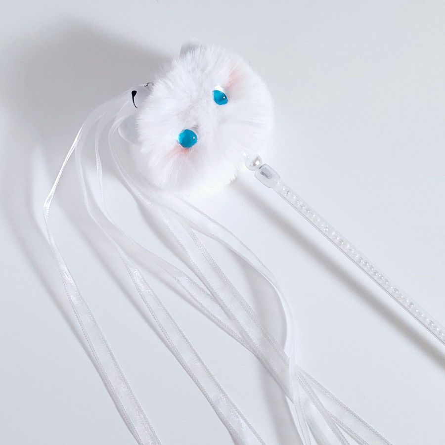 Katzenspielzeug von Cat Tree Naturkatzenbaum Schweiz – liebevoll ausgewählt und verspielt.