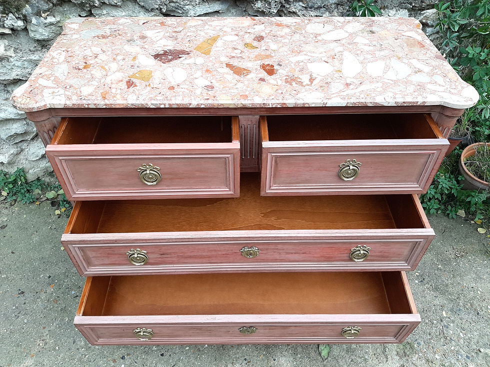 Miniature : Commode patinée rouge et rose vieilli, avec marbre style Louis XVI