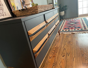 Dresser detail