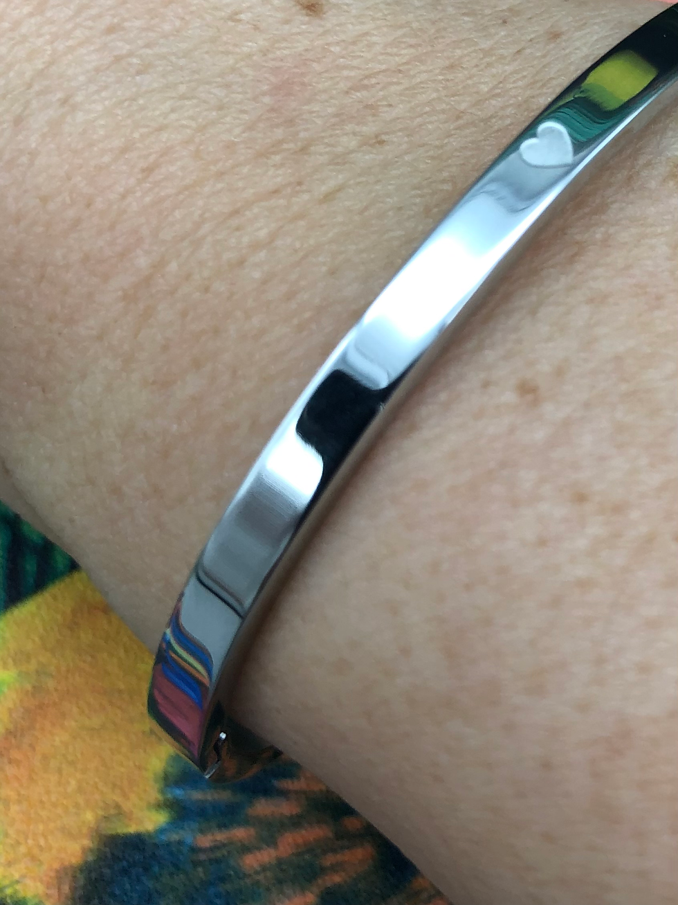 Thumbnail: silver heart bangle