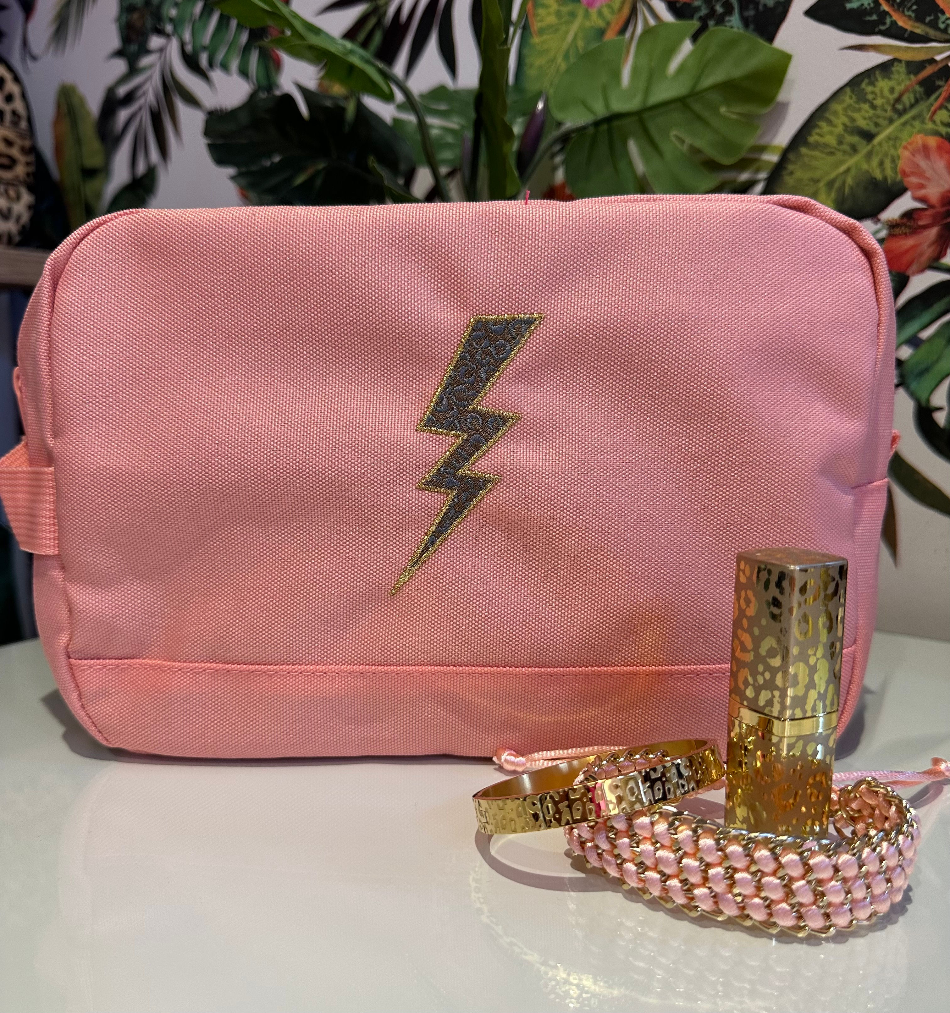 leopard lightning wash/gym bag - salmon pink