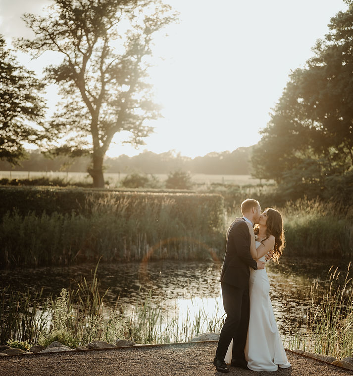 Jennifer & Patrik golden hour wedding at Rosendals castle. Magnolia Events