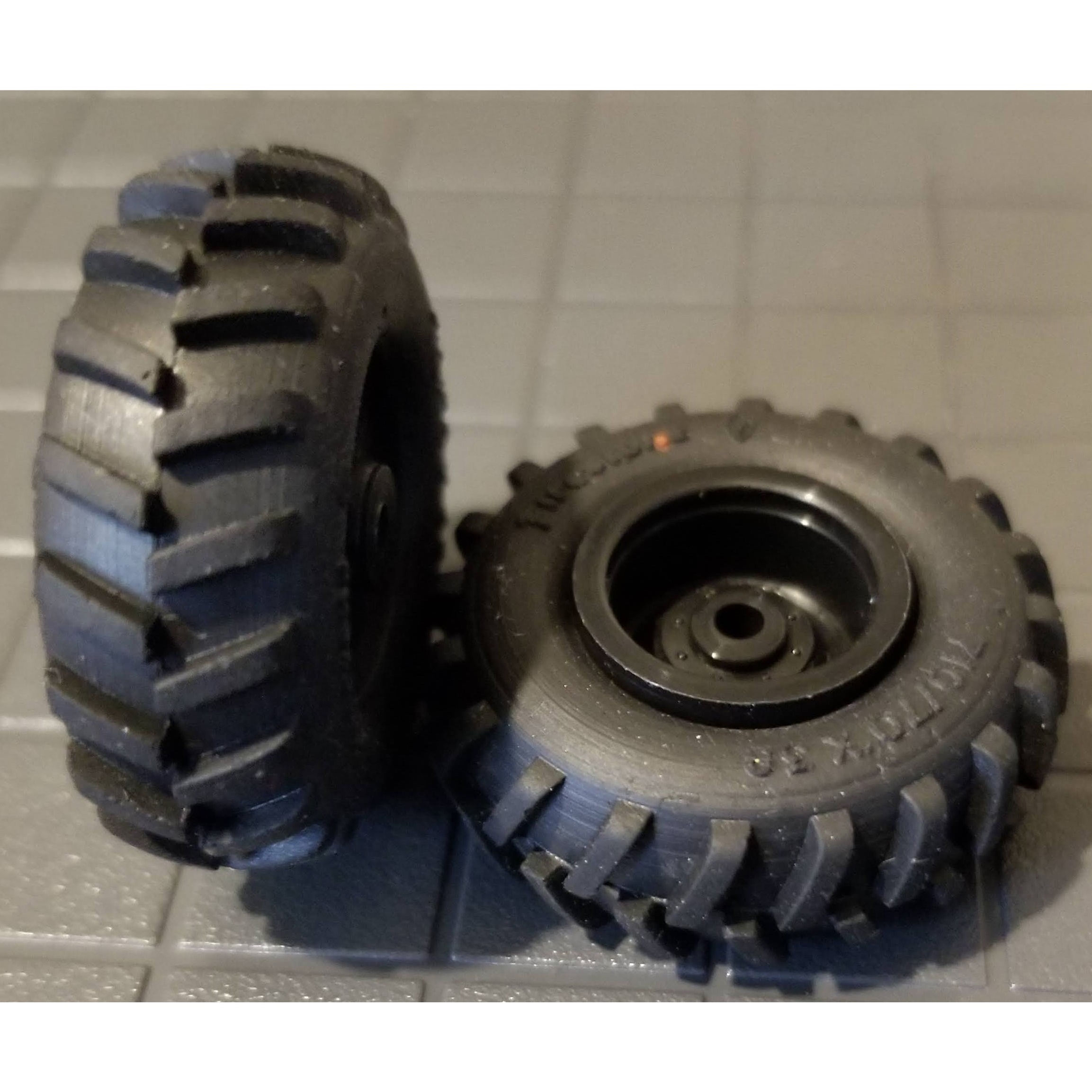 1/64 Standi Toys Pair of 710/70-38 Firestone Single Tires with Black Rims