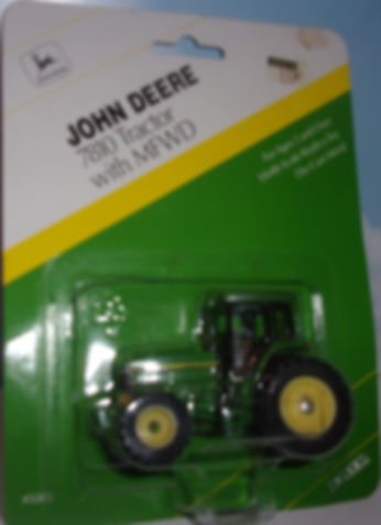 1/64 Ertl John Deere 7810 Tractor