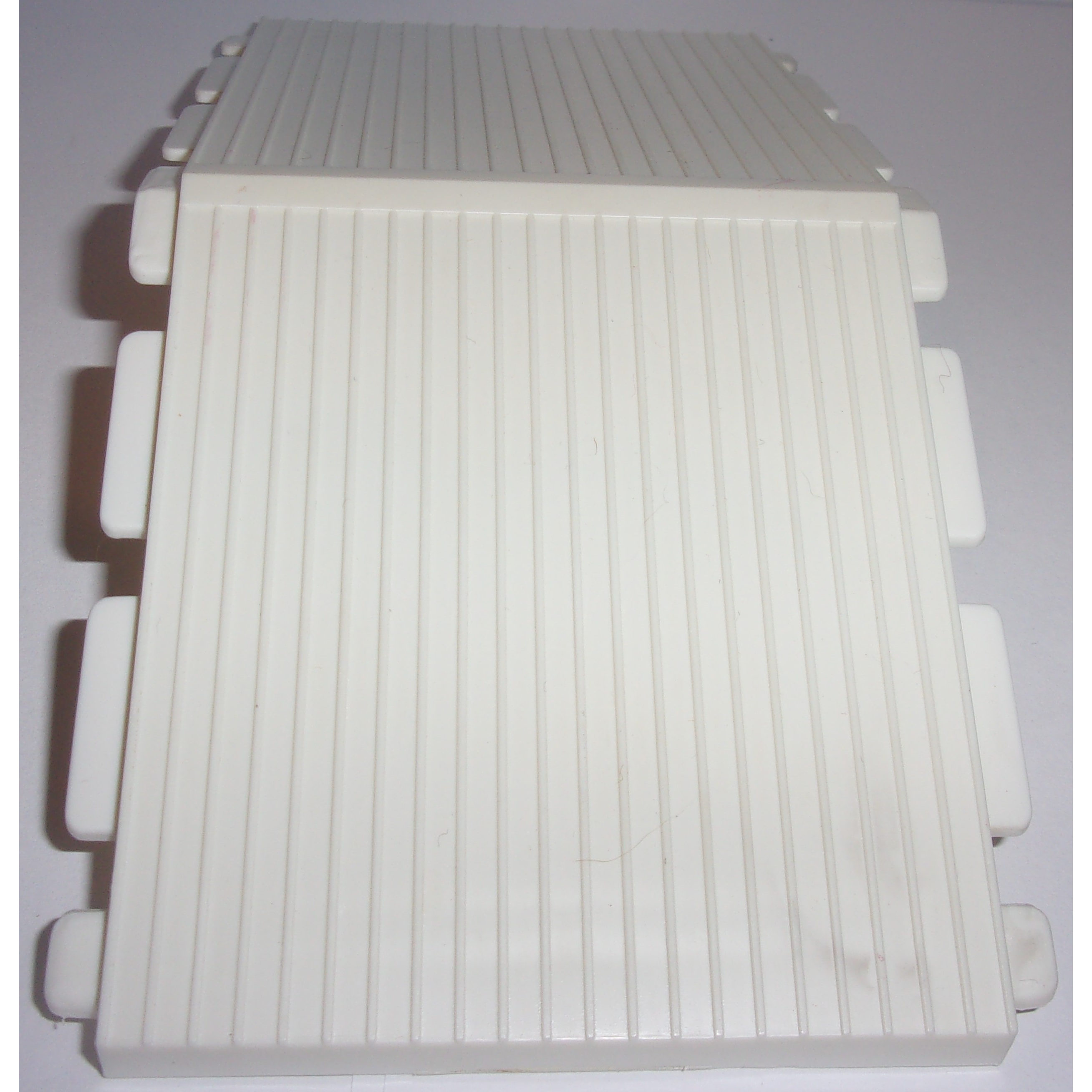 1/64 Ertl Farm Country White Roof Section