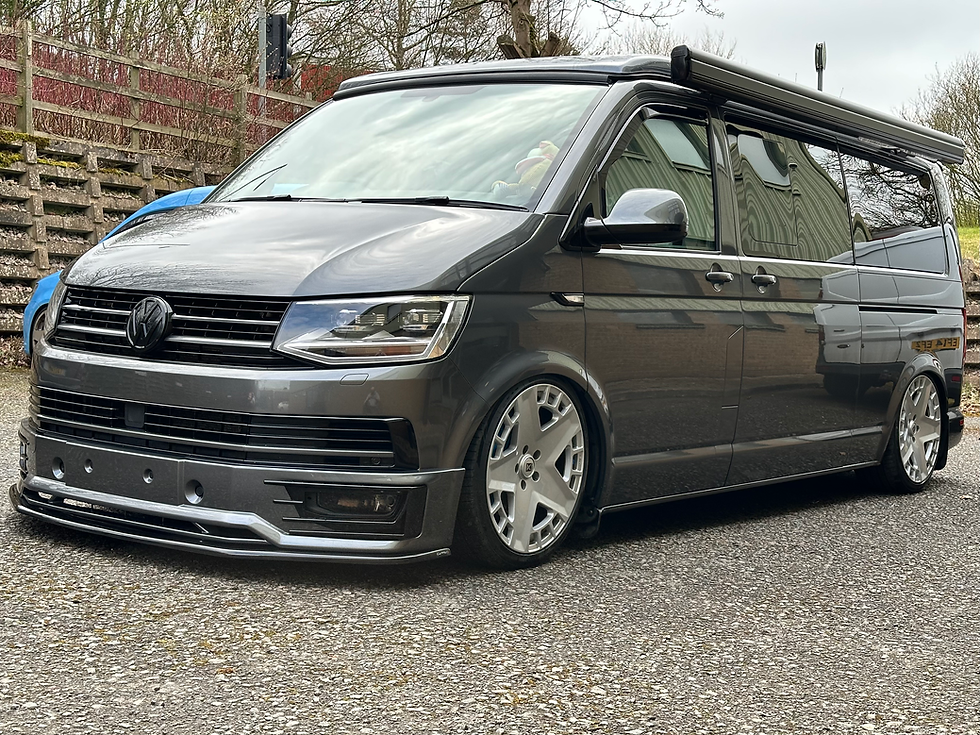Thumbnail: VW Transporter T5/T6 – SoLow AIR+ Suspension – Triple Bellow Strut Kit