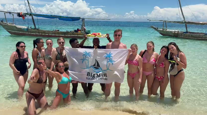 Miniatura: Safari Blue Lagoon With Snorkeling & Lunch