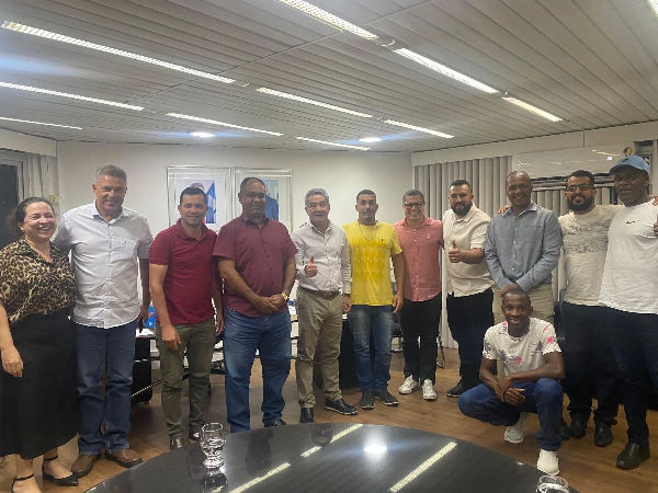 Reunião com o Médio Rio de Contas para fortalecer agropecuária regional.