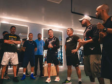 Novo equipamento de Boxe teve aula especial de Popó