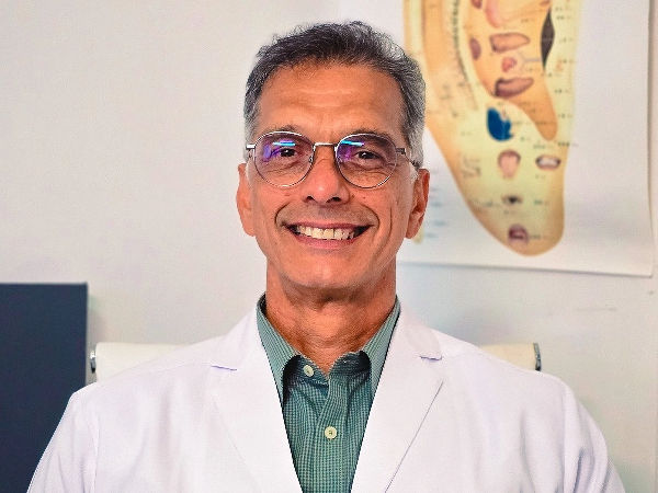 Médico acupunturista George Ferreira. Foto de divulgação.