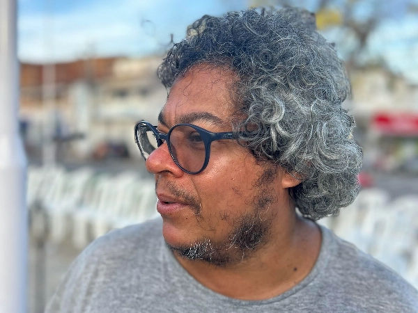 Diretor, dramaturgo e escritor Romualdo Lisboa. Foto: Yordan Bosco.