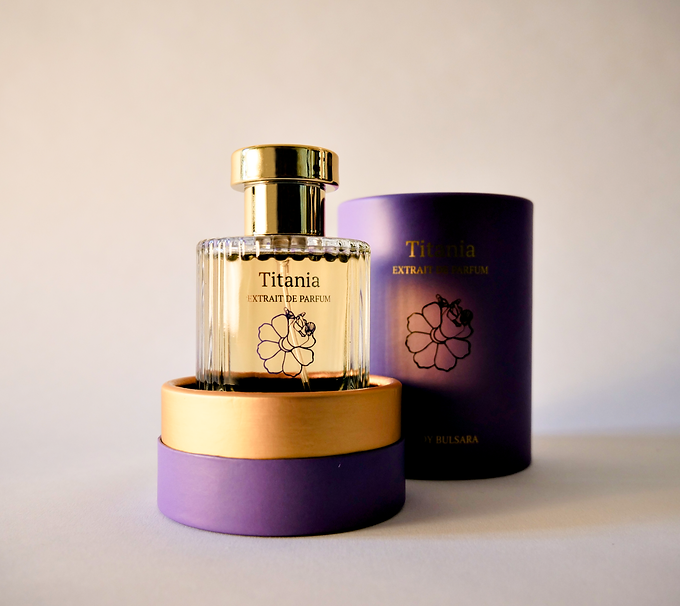 Titania extrait de parfum bottle and box