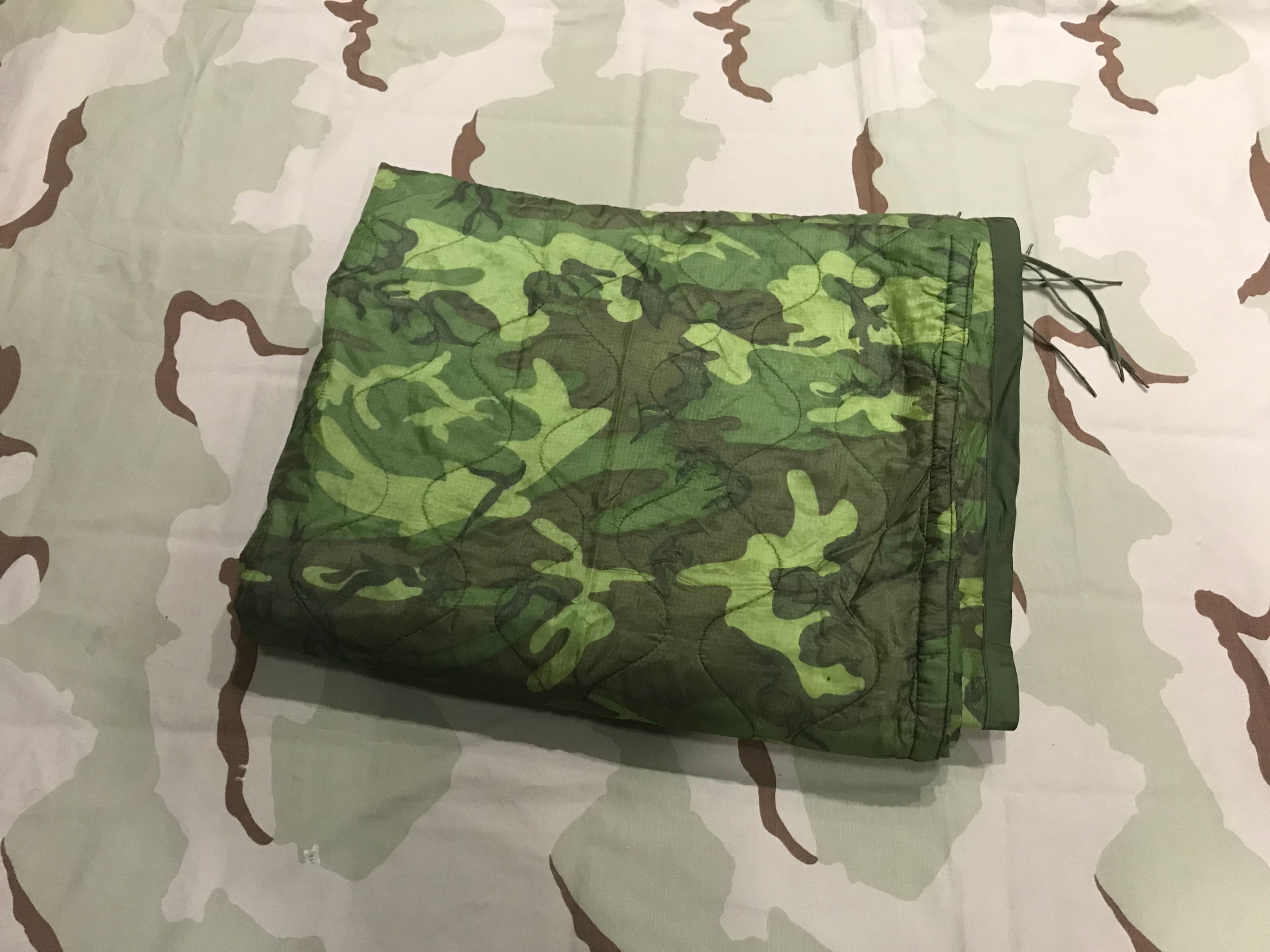 Vintage US Military Woodland Camo Poncho Liner : Seamed