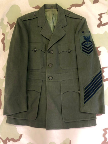 green emerald velvet dress A.B. Uniform