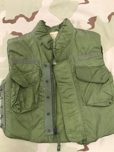 トップス FUTURE ARCHIVE ANTI VINTAGE VEST FUTURE ARCHIVE ANTI VINTAGE VEST