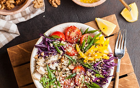 Salade de poulet et légumes