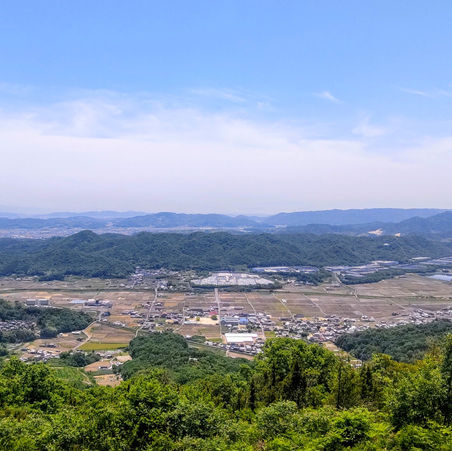 山城と古墳の里山でミニ縦走