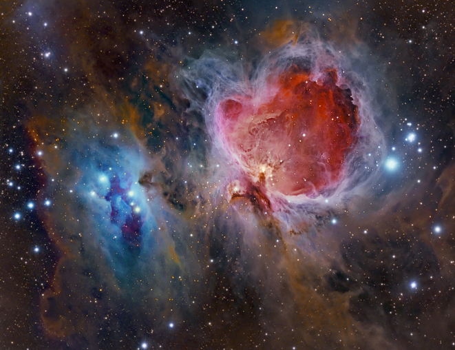 The blue and red nebula's of Orion