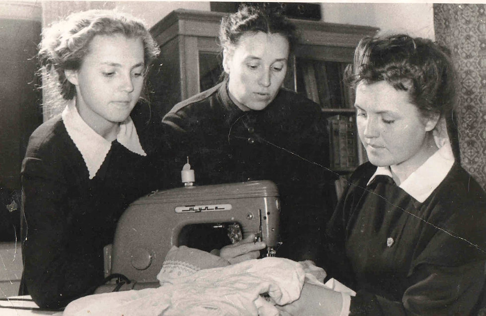 1960гг учитель труда Косиняева Валентина