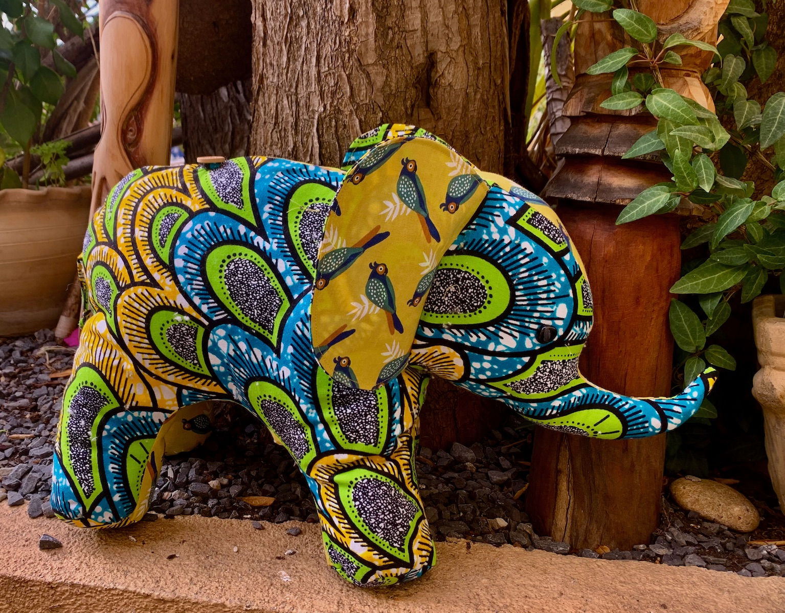 Doudou Eléphant range-pyjama