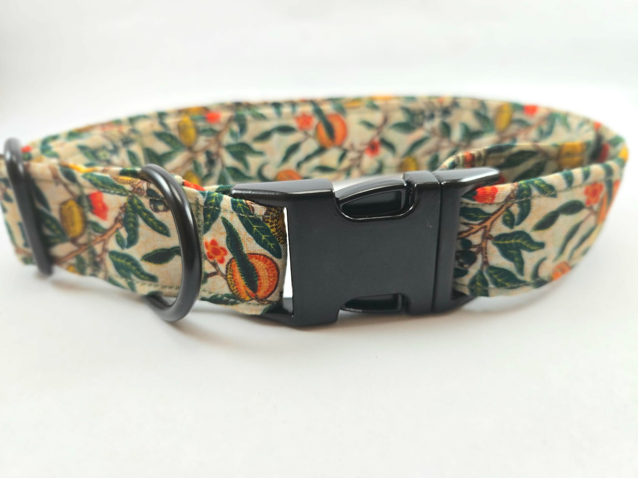 William Morris 'Pomegranate' Collar