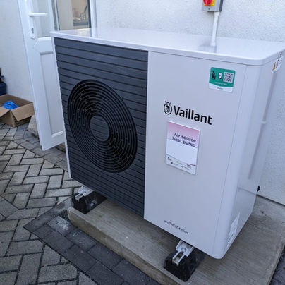 Air dource heat pump