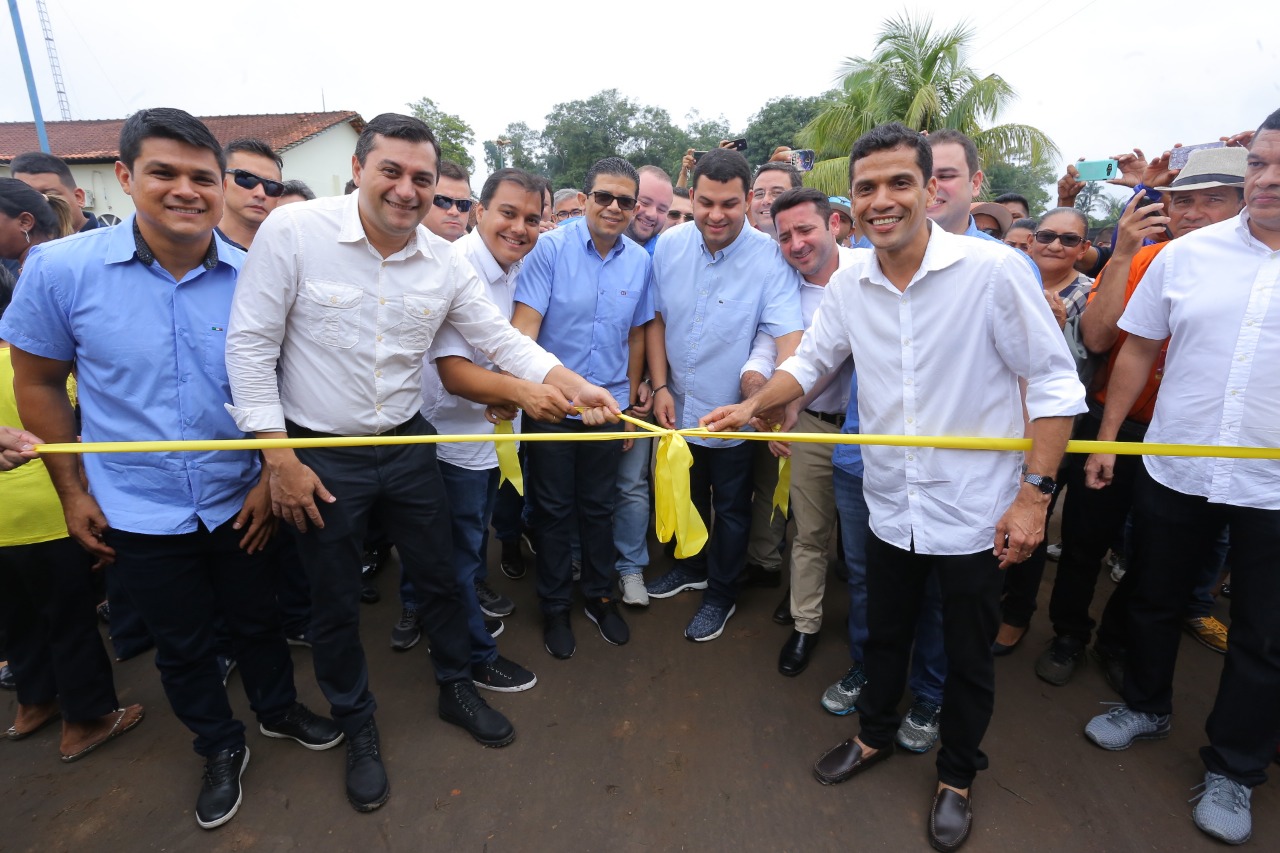 Resultado de imagem para Governador Wilson Lima anuncia investimento de quase R$ 800 milhões com retomada de obras na capital e no interior