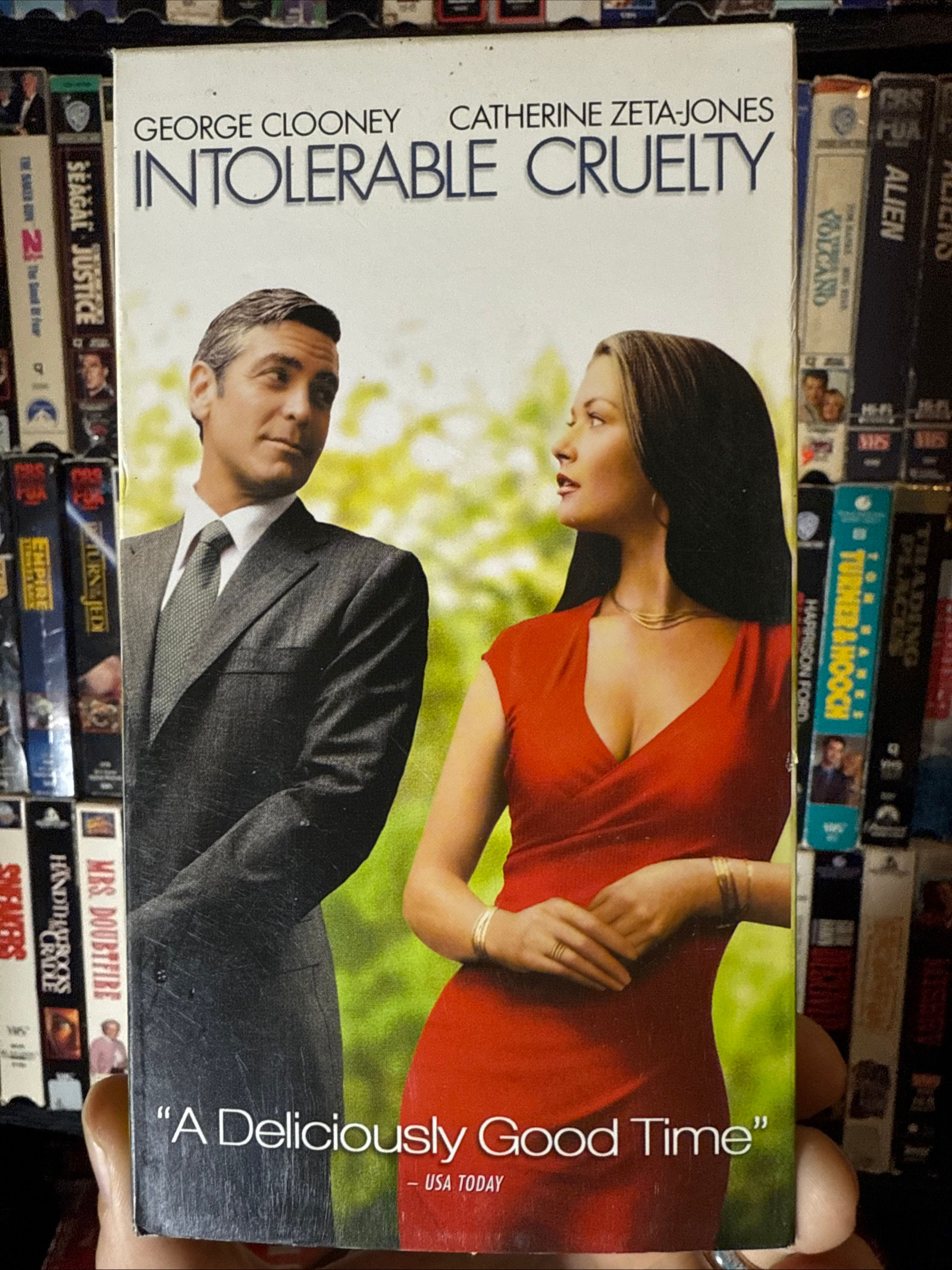Intolerable Cruelty 2003 VHS Original Release