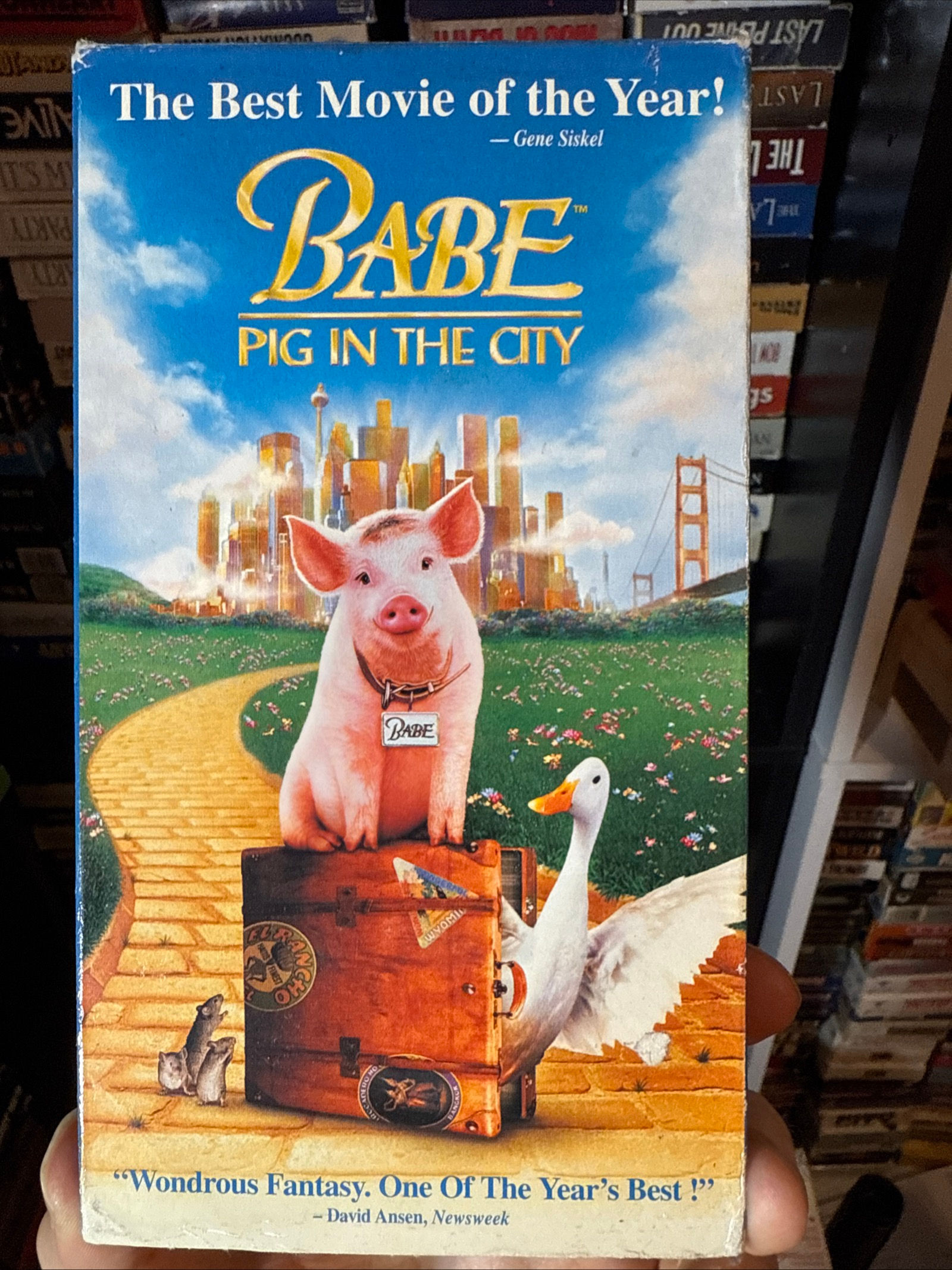 Babe Pig In The City 1998 VHS Slipcase Original Release NON RENTAL
