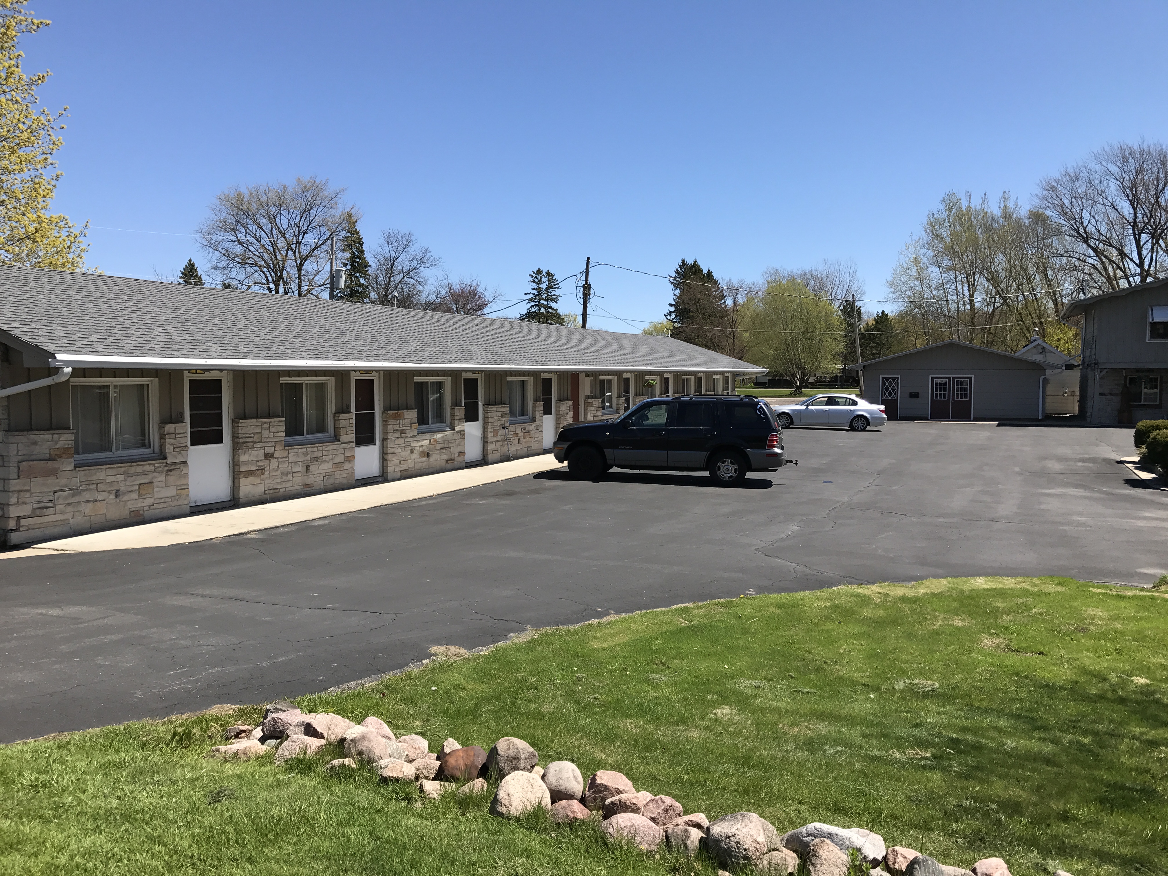 Home | marinette-inn