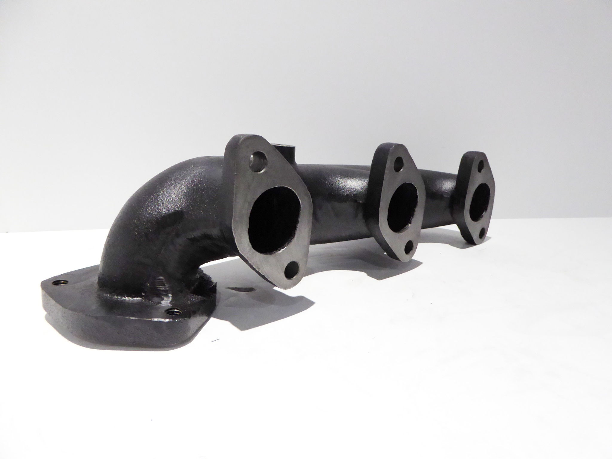 Exhaust Manifold (3 Cyl) Case/David Brown 90 94 700 800 Series K907910