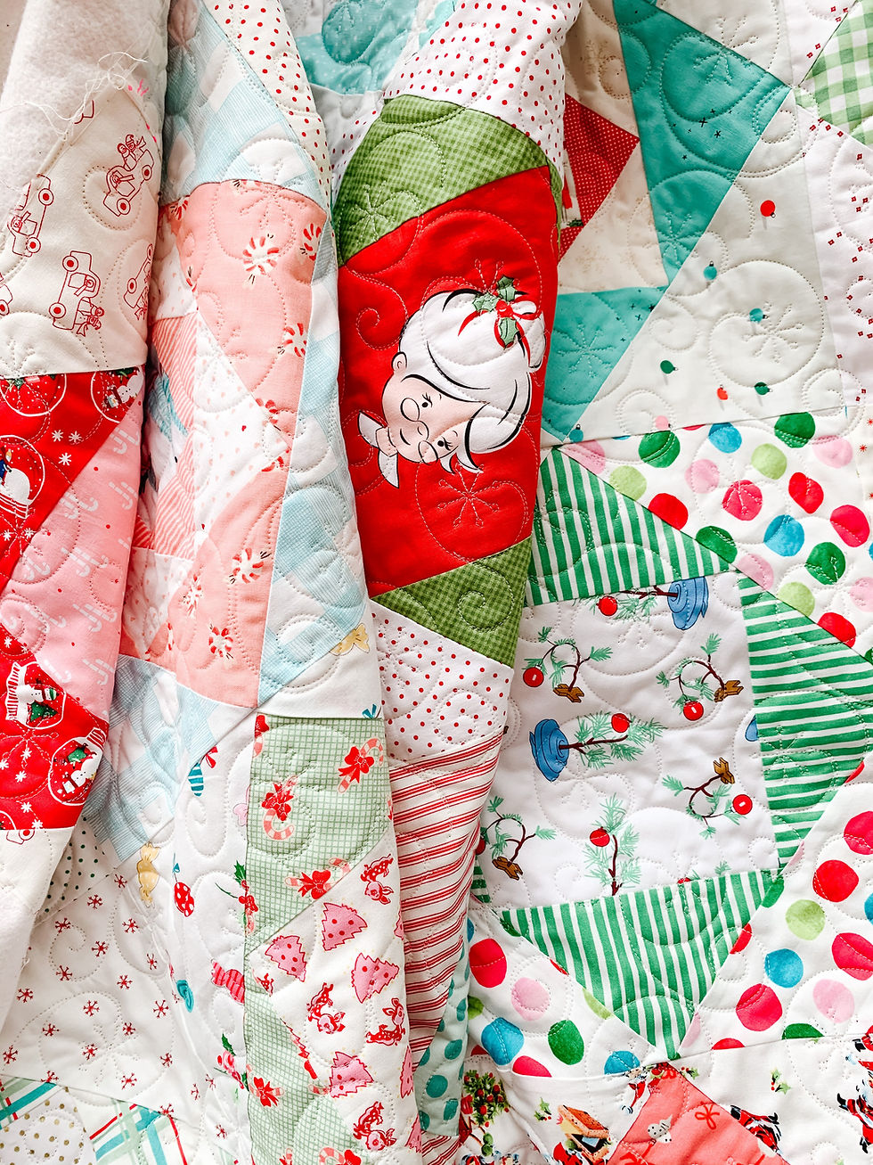 Thumbnail: Happy Christmas Colors - 22 Fat Quarters