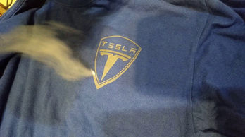 laser tesla.jpg