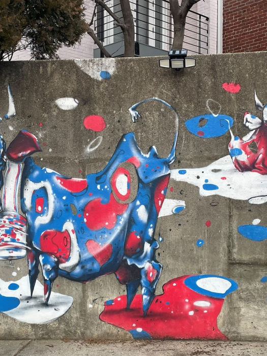 Swiss artist D. Zeltner, friend of the owner, painted mural as a gift. (D. Vogt, 2022)