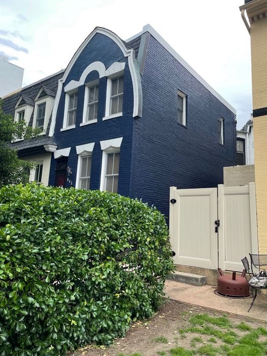 Side view, showing alley between 801 and 803