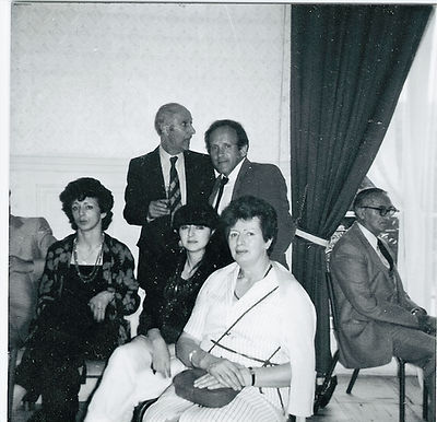 Renée Martine et famille_edited.jpg