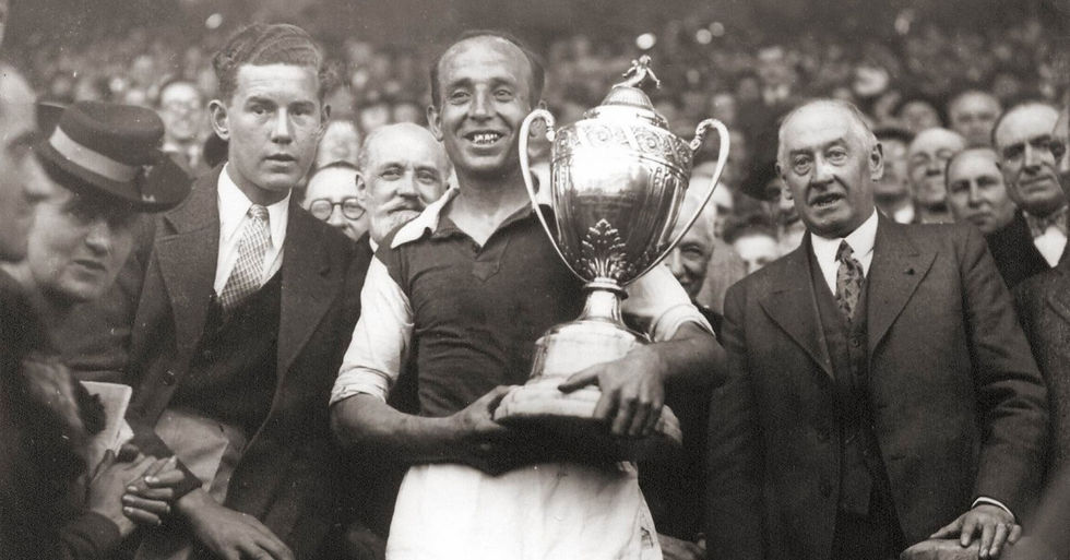 Le Red Star, vainqueur de la Coupe de France en 1942 contre Sète | © Red Star