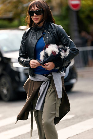 Discover Paris Fashion Week SS27 street style photography by Dutch fashion photographer Angela Nicole. Show arrivals at Dior, Chloé, Saint Laurent and more.