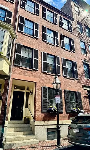 131 Myrtle St, Boston, MA 02114
