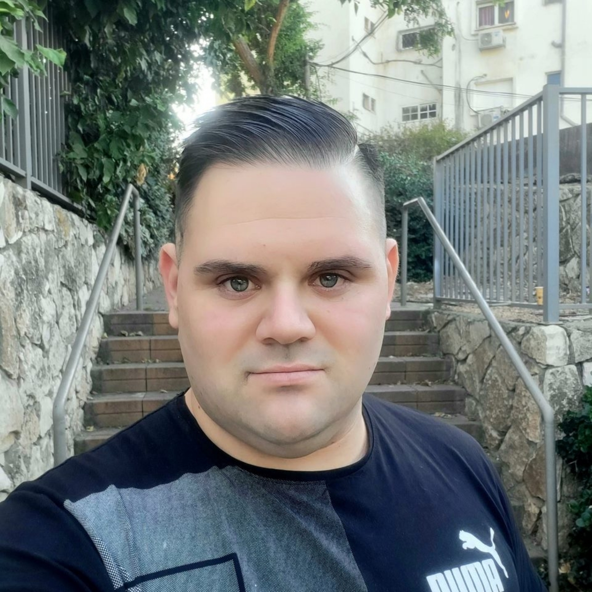 רוני לוי