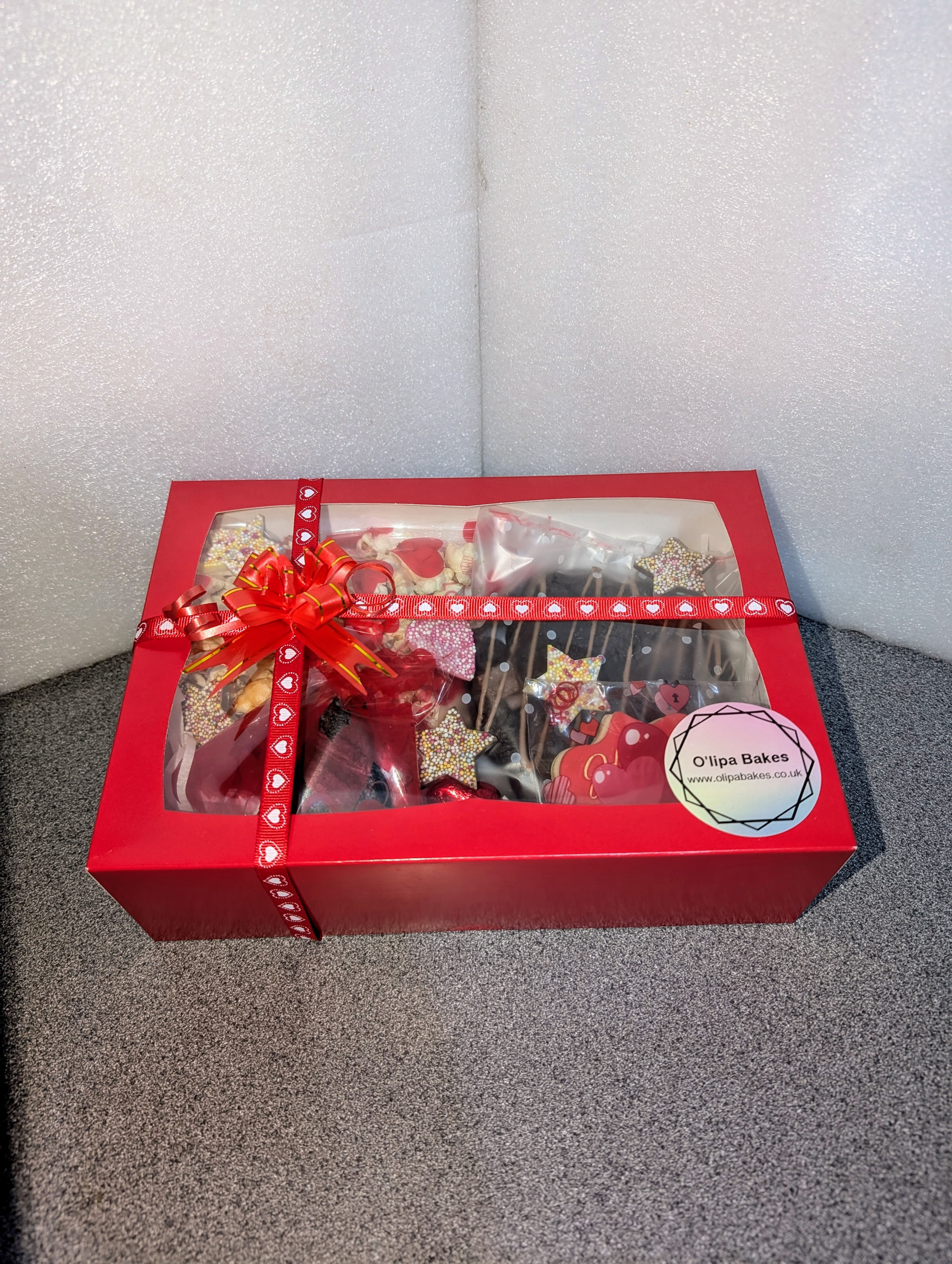 Small Valentine's Graze Box