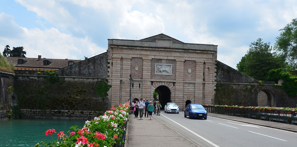 Porta Verona - główna brama miejska