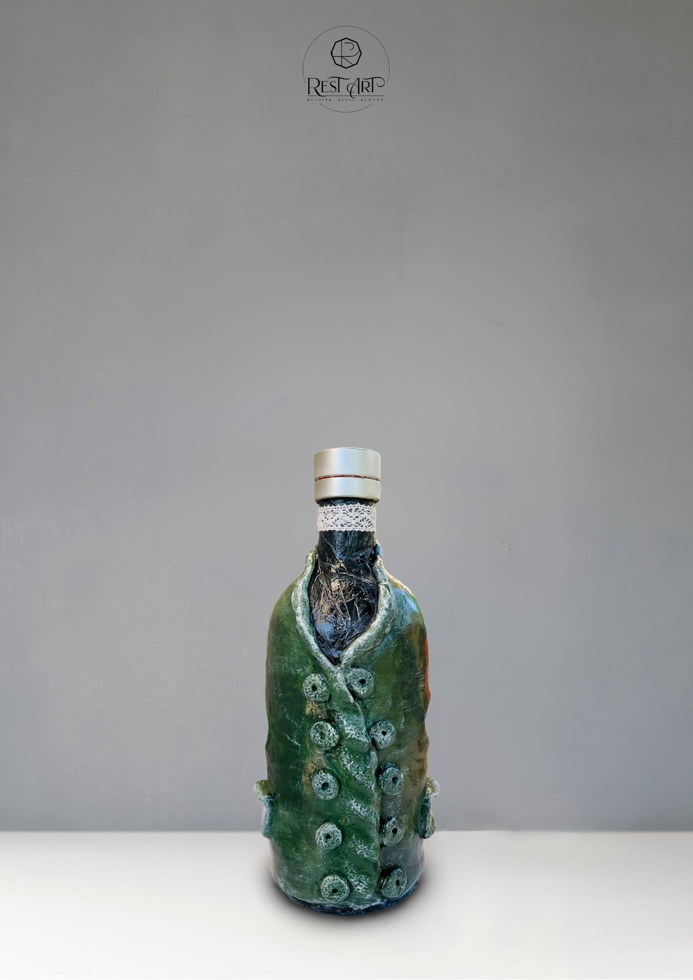 Sticlă decorativă cu vestă verde