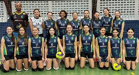 Foto da equipe mirim com o técnico Fermino de 2023.