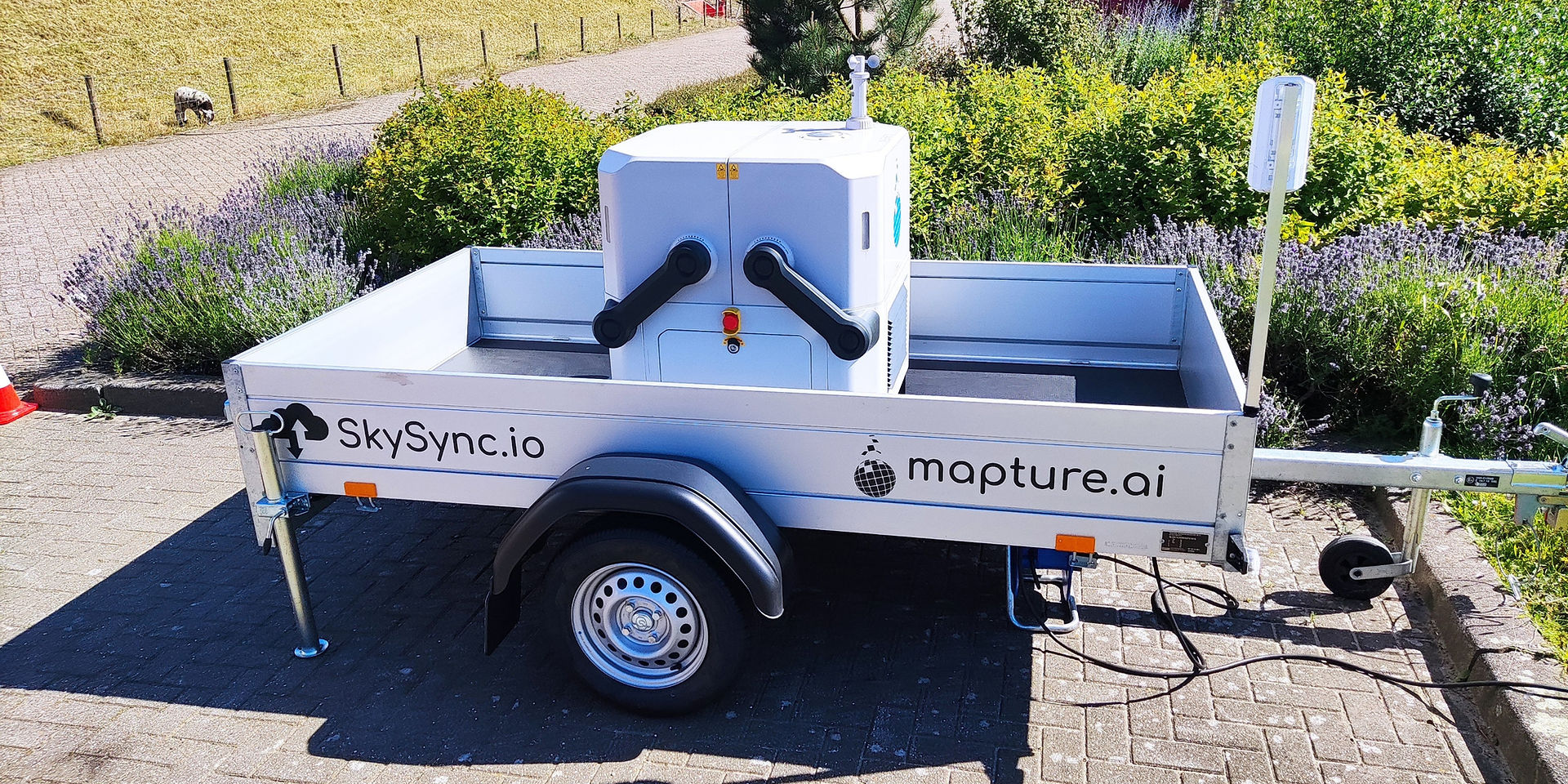 Mapture dock 1 trailer