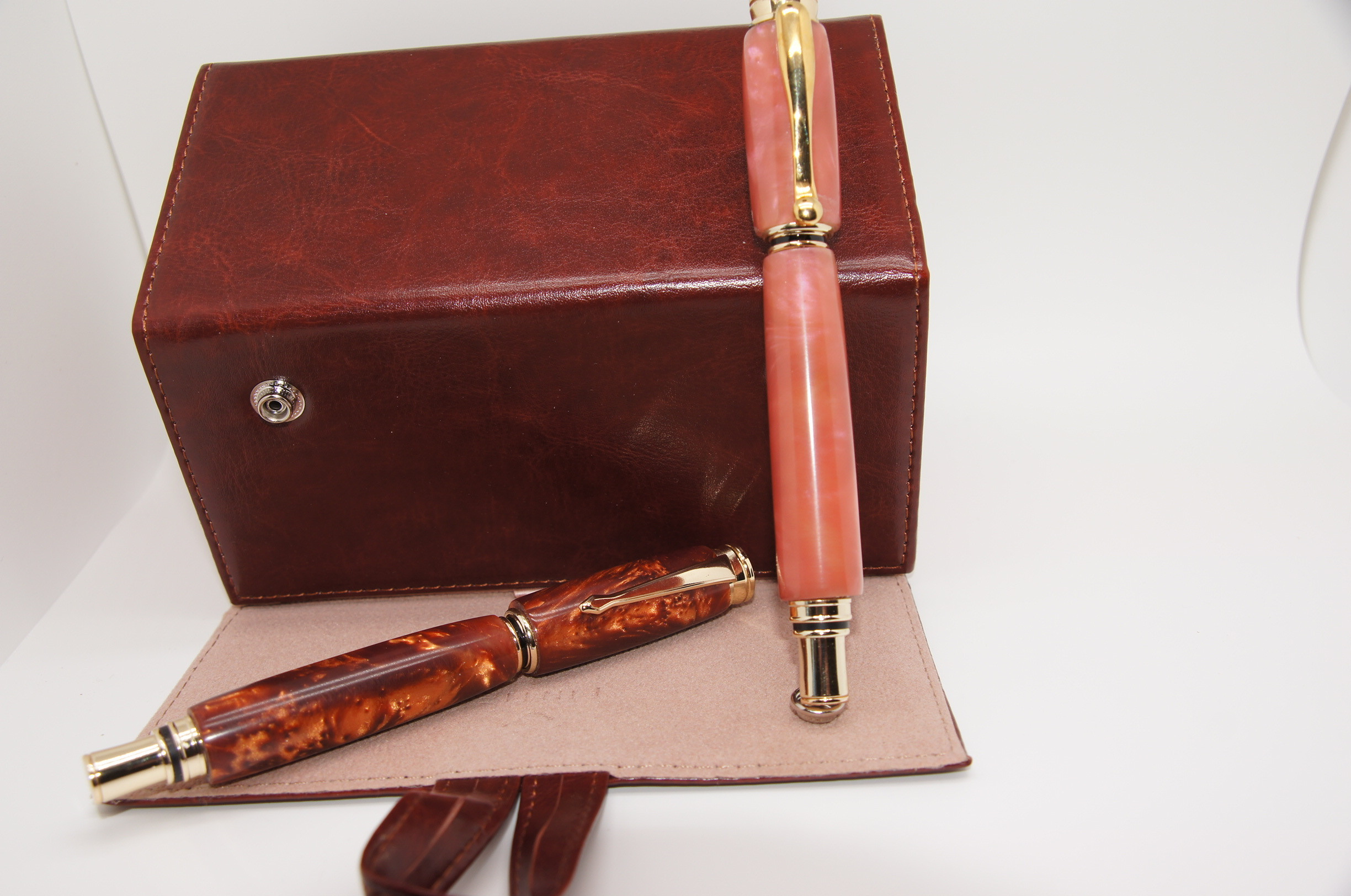 GORGEOUS TOP OF THE LINE EXECUTIVE PENS
