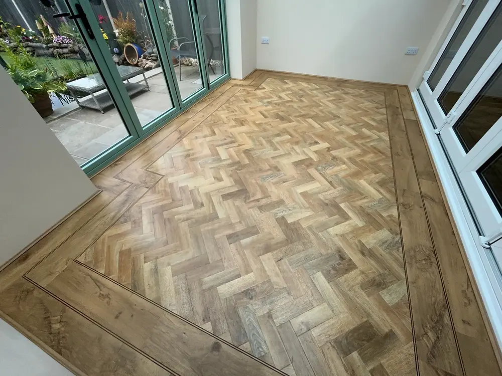 Blonde Oak Parquet
Auckland Oak Scotia & Border with Stripping