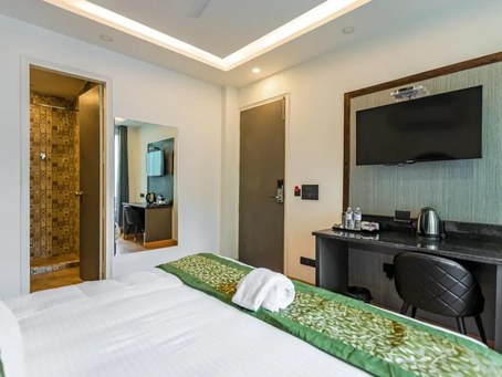 Budget Couple-Friendly Hotels in Delhi with Privacy Features